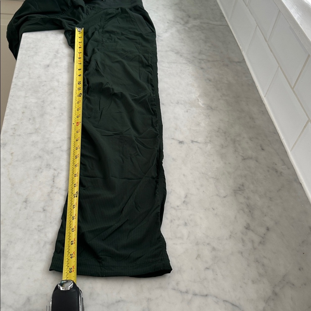Lululemon Dance Studio Pants Legacy Green Sz 0 - Picture 4 of 4